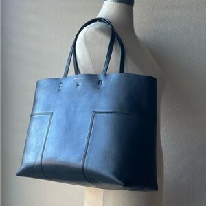 Tory Burch Block-T Leather Tote – Classic Black